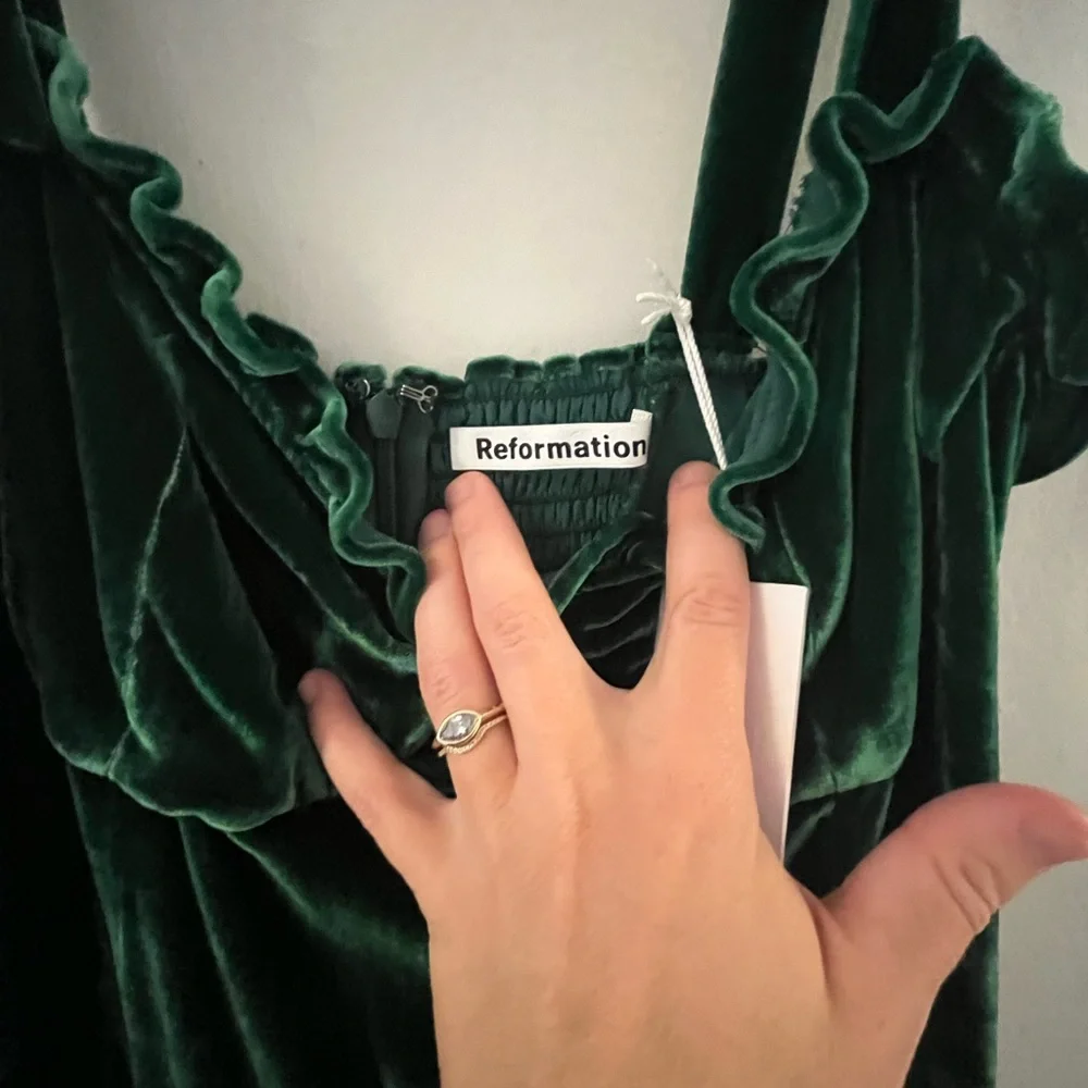 Reformation Antoinette Velvet Dress in Emerald - Picture 15 of 15